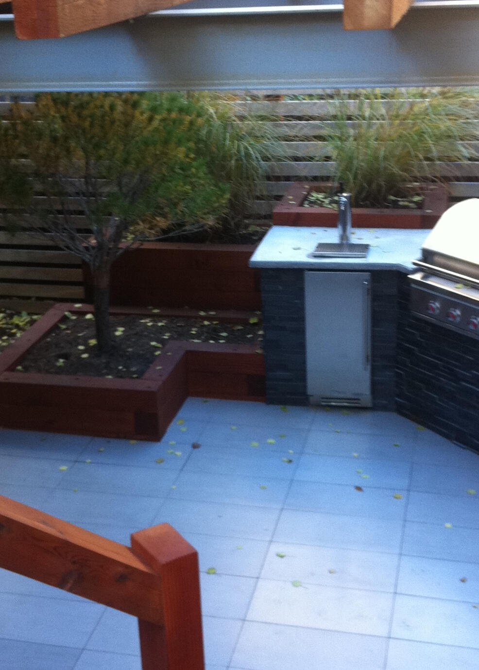 Porcelain,wood, outdoor kitchen